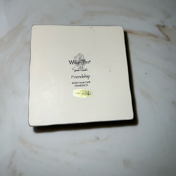 Willow Tree Friendship Trinket Box - Picture 5 of 7